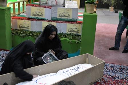 دیدار مادر شهید صبوری با فرزندش بعد از 31 سال