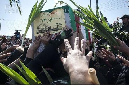 تشییع شهدای گمنام در شهر جدید پردیس