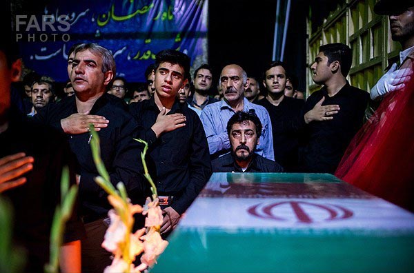 تشییع 2 شهید گمنام در تهران