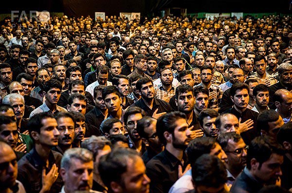 تشییع 2 شهید گمنام در تهران