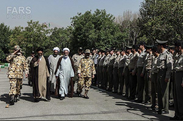 تشییع و خاکسپاری سه شهید گمنام در تهران