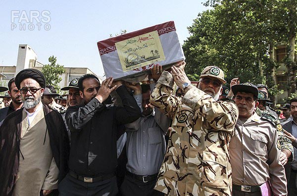 تشییع و خاکسپاری سه شهید گمنام در تهران