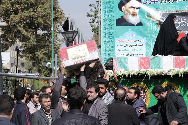 تشییع و خاکسپاری شهدای گمنام در بازار تهران