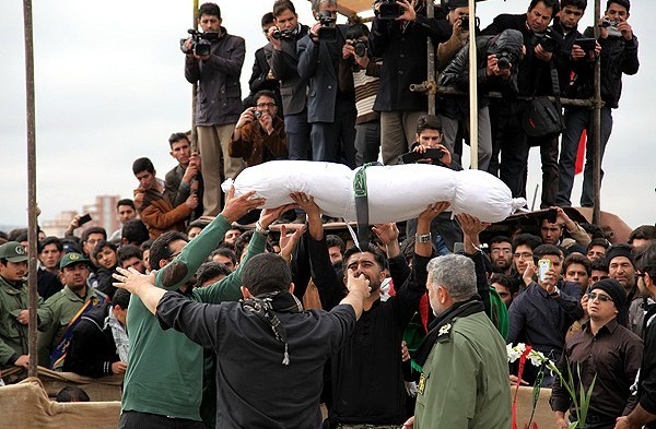 مراسم تشییع و خاکسپاری3 شهید گمنام در اردبیل