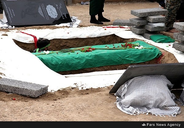 مراسم تشییع و خاکسپاری3 شهید گمنام در اردبیل