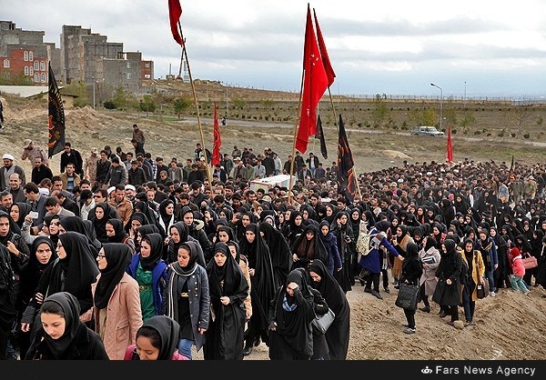 مراسم تشییع و خاکسپاری3 شهید گمنام در اردبیل