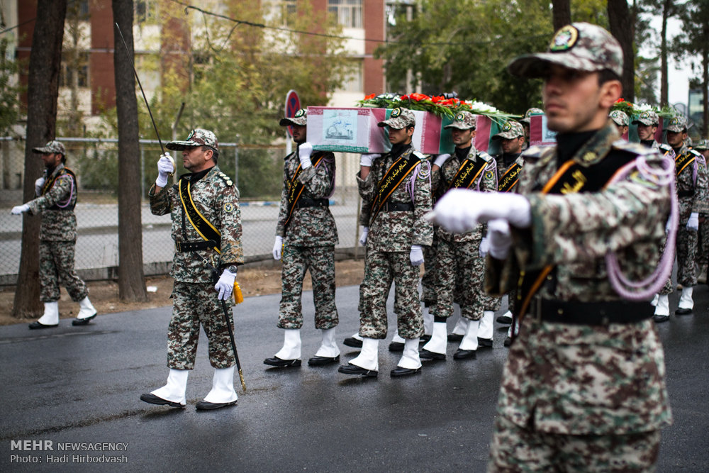 تشییع پیکر دو شهید گمنام در قرارگاه پدافند هوایی