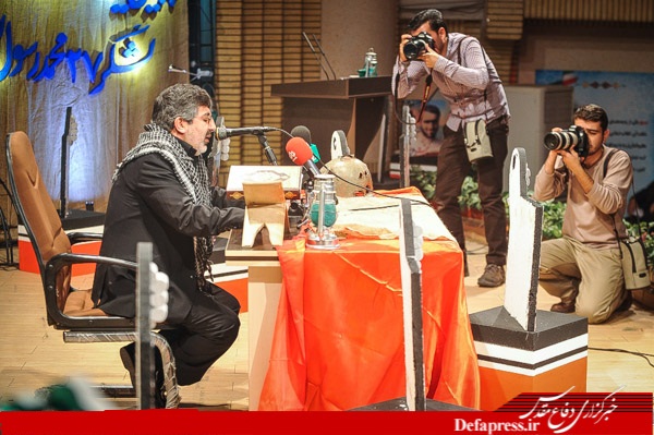 تقدیر از خانواده ۱۰ شهید و ۵ جانباز تفحص در یادواره «جست‌وجوگران نور»