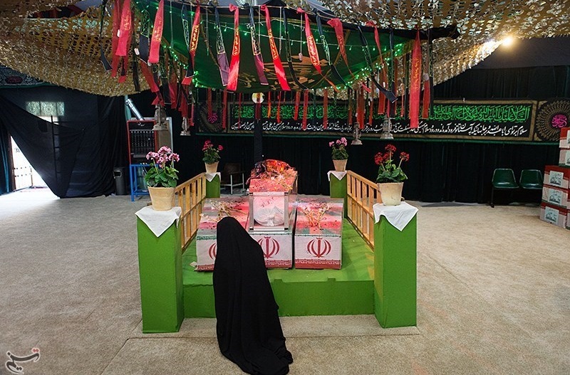 دیدار خانواده شهید هاشم خلیلی با فرزندانشان