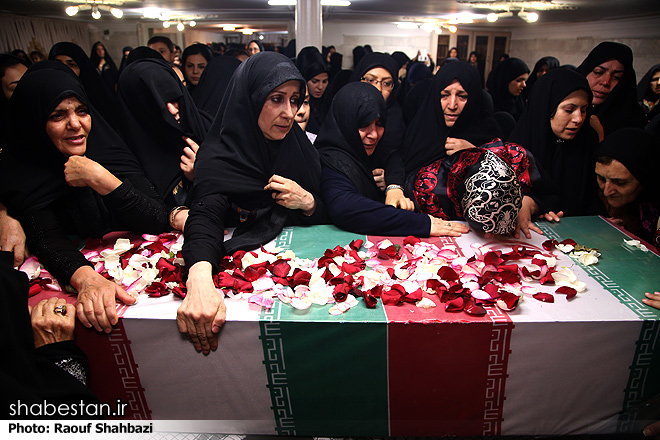 حضور شهدای غواص در مراسم احیا در مساجد 12