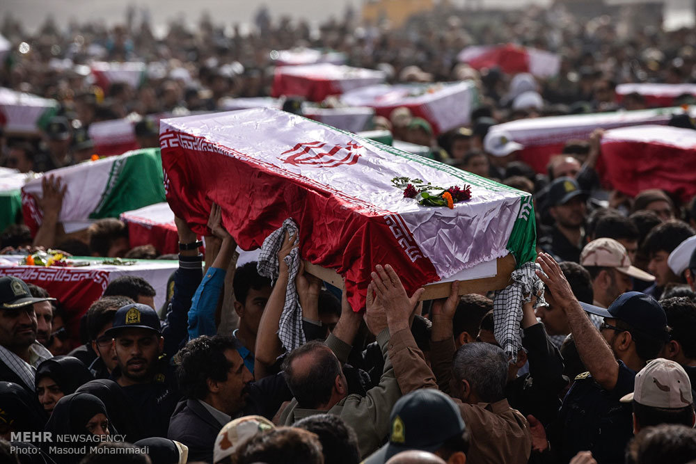 بازگشت پیکرهای ۶۸ شهید دوران دفاع مقدس به کشور 21